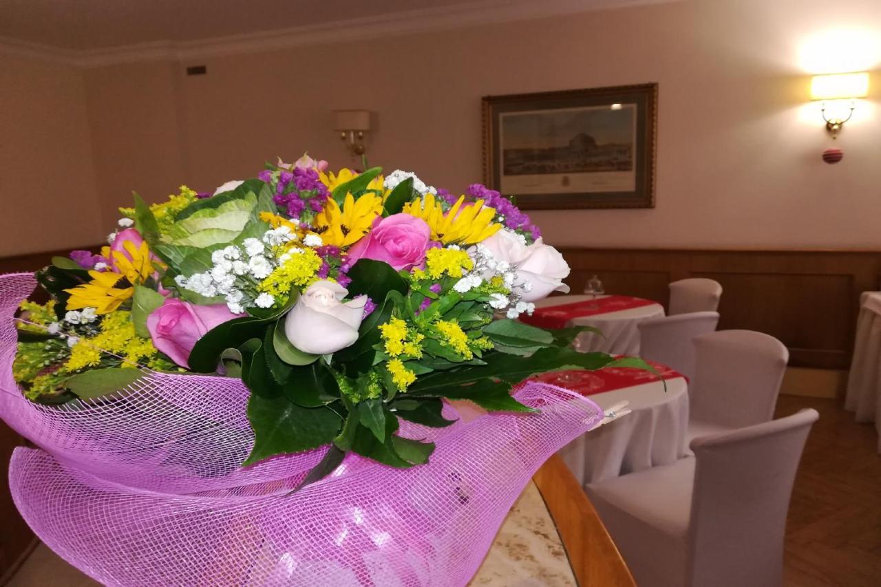 Hotel Leopardi Napoli Bagian luar foto
