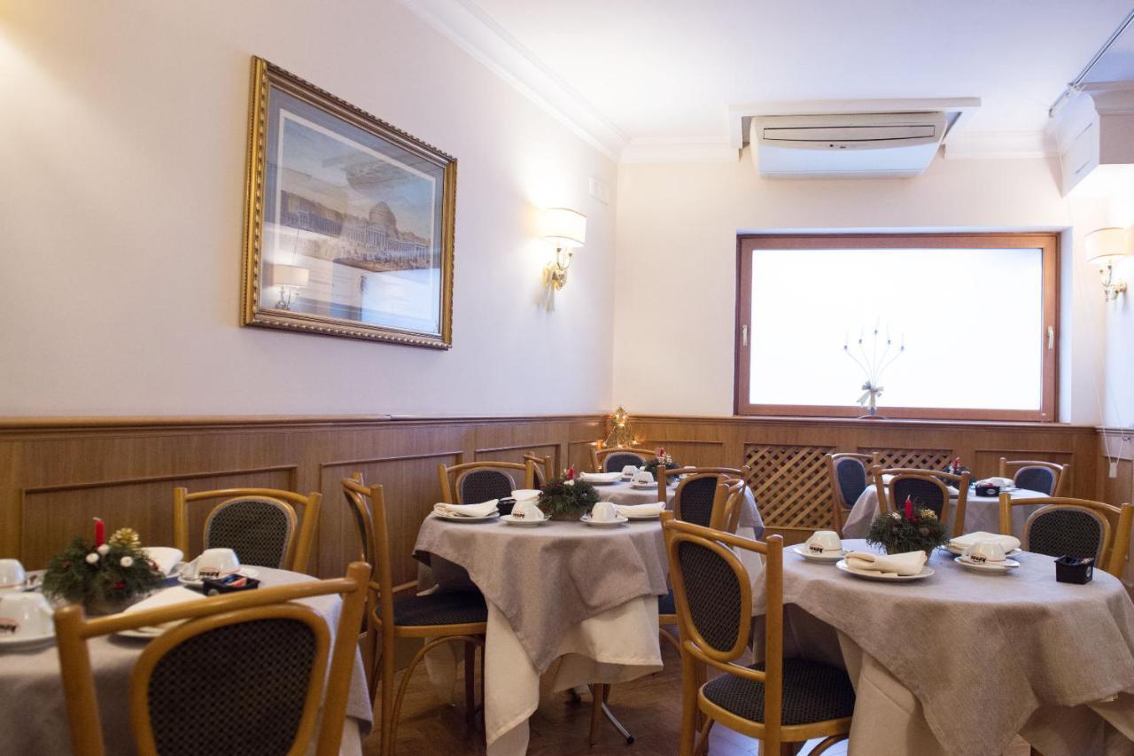 Hotel Leopardi Napoli Bagian luar foto