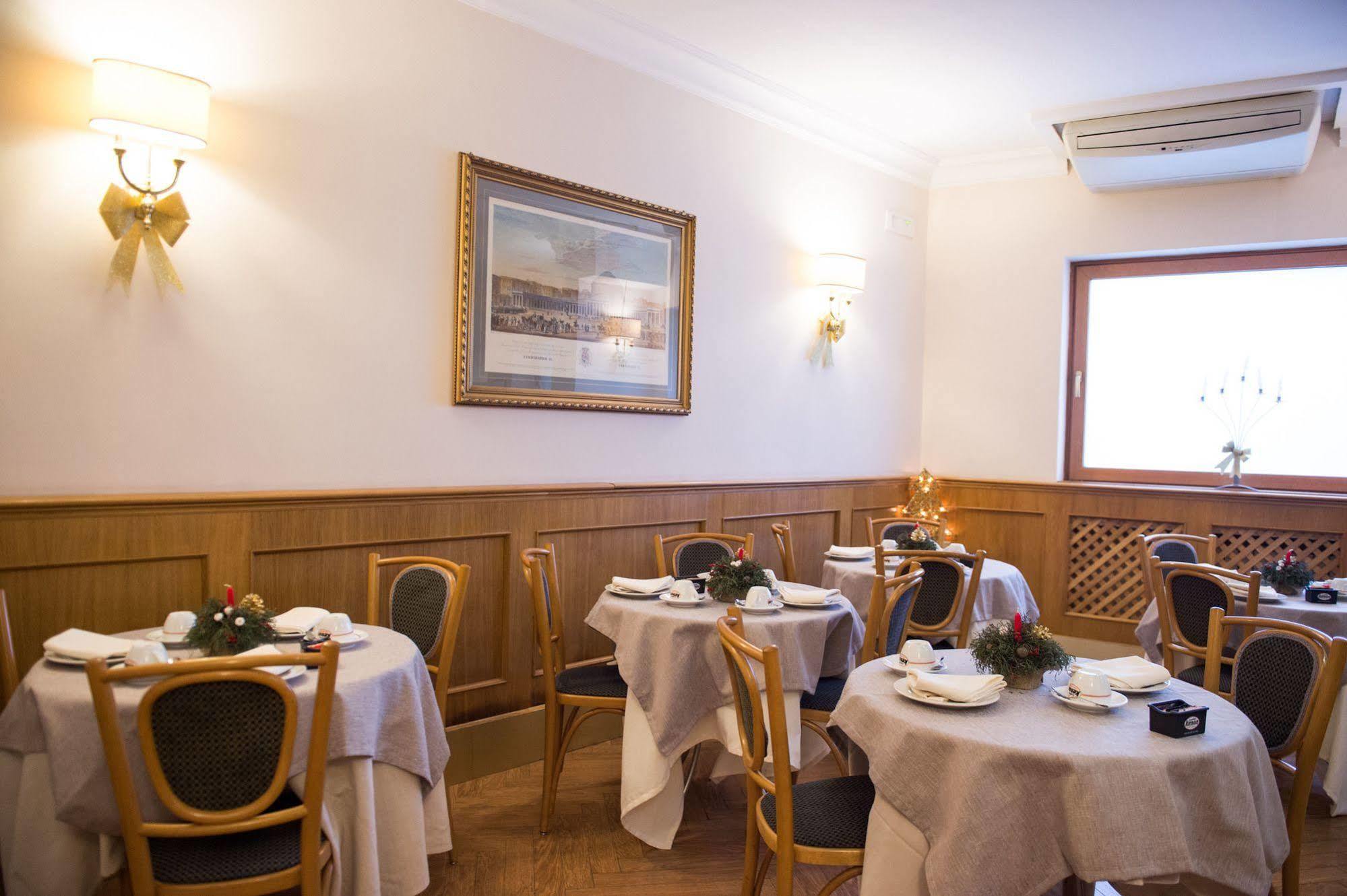 Hotel Leopardi Napoli Bagian luar foto