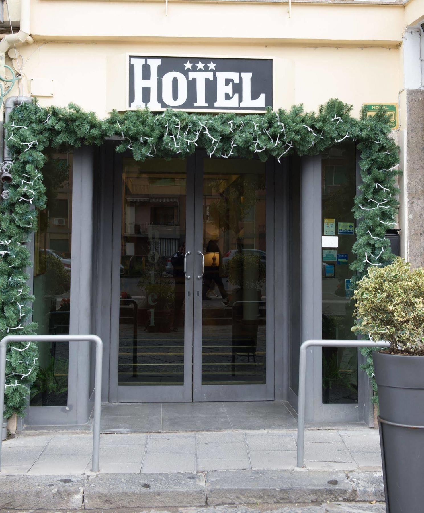 Hotel Leopardi Napoli Bagian luar foto